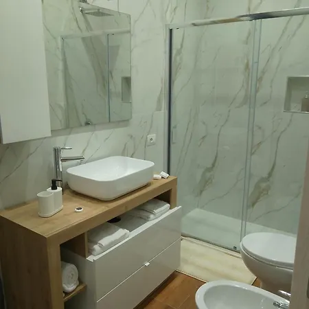 Διαμέρισμα Dodi's House *