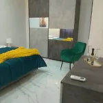 Dodi's House Apartment